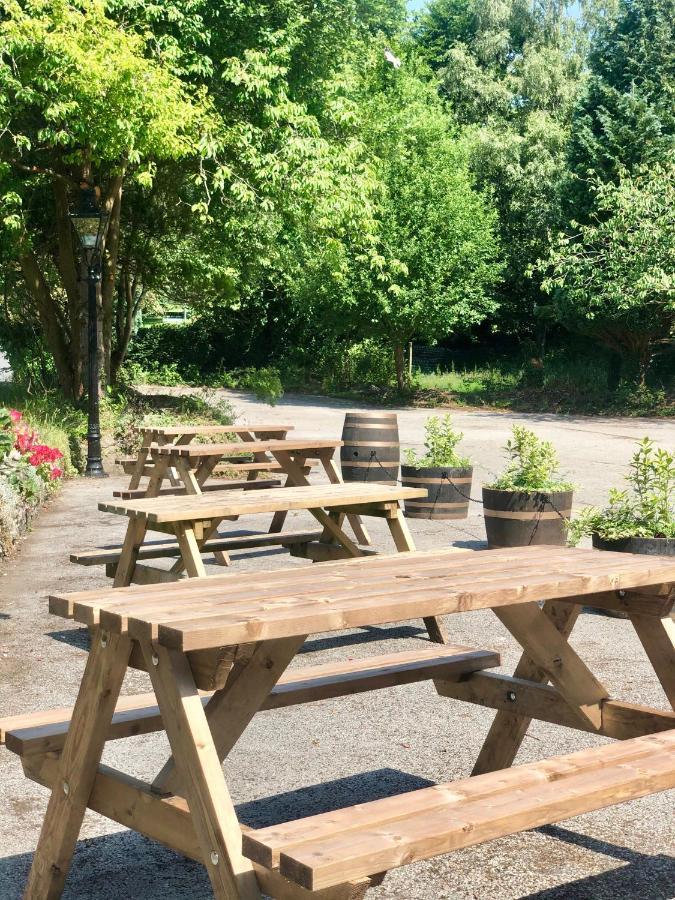 The Wheatsheaf At Beetham 호텔 Sandside  외부 사진