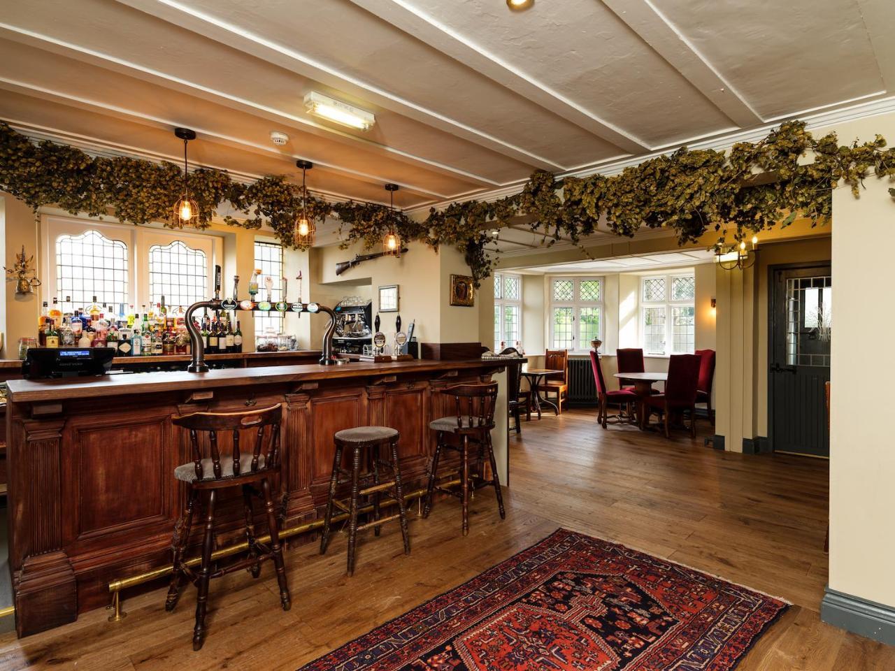 The Wheatsheaf At Beetham 호텔 Sandside  외부 사진